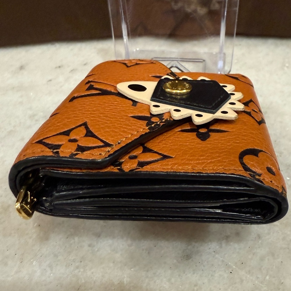 Louis Vuitton Portefeuille Zoe Monogram Trifold Wallet - Picture 4 of 14